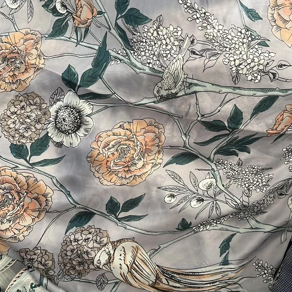 NWT VINCE CAMUTO Floral Bird Print Scarf Wrap - Picture 2 of 4